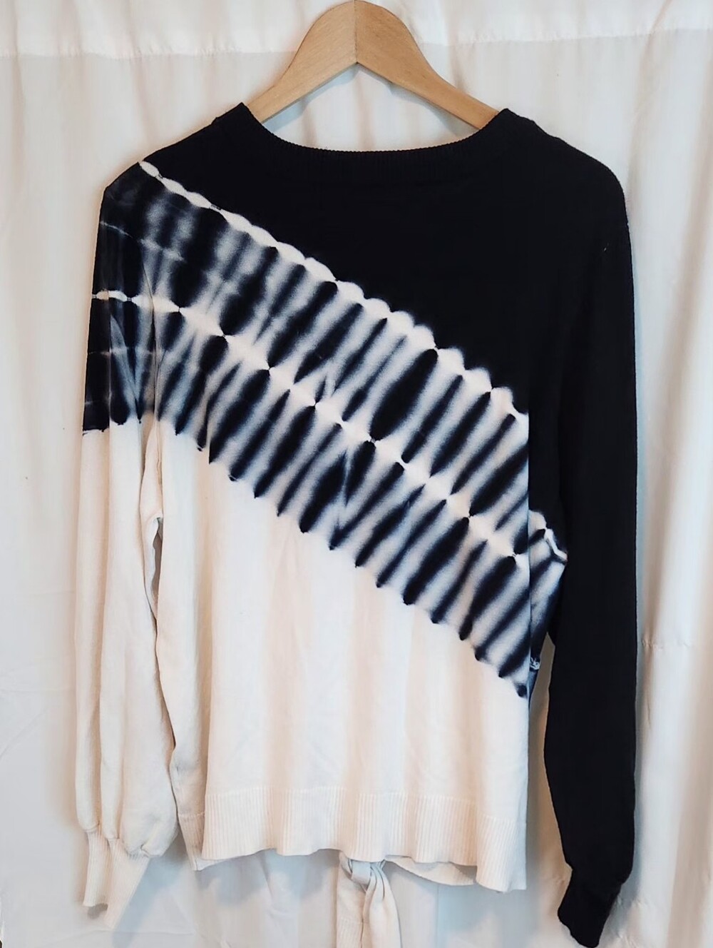 Simply Vera Sweater W/Waist tie & Striking Diagonal Tie-dye Pattern - Size XXL
